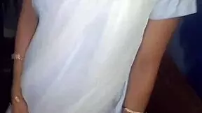 omg, first time with my virgin indian girlfriend outdoors, she bent over for doggystyle 😍