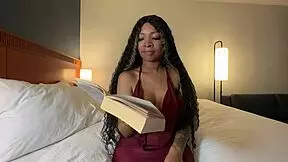 Reading session with eva paker 😊