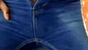 أعبد قدميها فيديو كامل على ركبتي