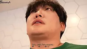 The temptation of a mean sister-in-law to show her armpits