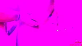 Neg�o safado entrou no meu banho e me comeu com sua m�o grande