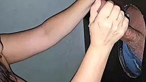 glory hole - safadeza na cabine - transei gostoso com um pau grande do moreno