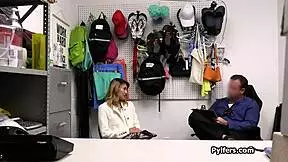 स्मूथ एशियन सस्पेक्ट वर्क पर चोरी करने के लिए रफ फक हुई