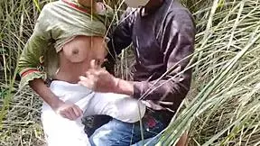 I took my young Indian desi girl to the forest, pressed her boobs, and fucked her tight pussy