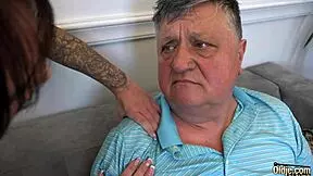 Gorgeous nymphet helps old guy relax, then gets her pussy licked as reward