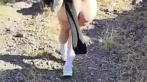 Horny stepniece stops for urgent fucking