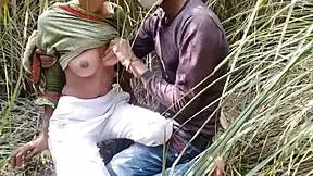 I took my young Indian desi girl to the forest, pressed her boobs, and fucked her tight pussy