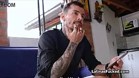 Fixing her bike and exploring latina pussy