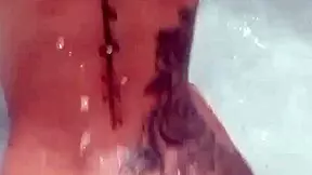 acompanhante gives sloppy blowjob then rides pussy in hotel jacuzzi 💦