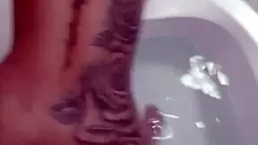 acompanhante gives sloppy blowjob then rides pussy in hotel jacuzzi 💦