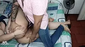 Esta puta gorda ama que la follen con su dildo favorito 😏