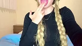 I finger my ass and squirt on stepbro's bed