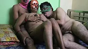 Indian black mature housewife in intense threesome fucking!