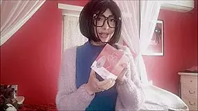 Chantal In Lingerie Fingers Pussy To Squirt With New Toy