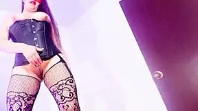 Venezuelan stepmom fucks stepson for money in Mexico 😏