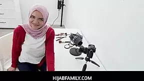 Hijabfamily - Arab Teen 18+ Stepsister Naudi Nala Needed A 1000 Dollars Loan From Her Hung Stepbro