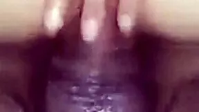 Novinha CAVALGANDO no amigo TIRA da buceta e COLOCA no cu amigo dotado GOZA no no cu da novinha gostosa ANAL pela manh� com a amiga magrinha namorada do melhor amigo