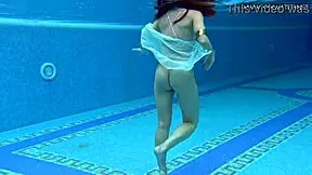 Hottest underwater swimming babe lizi vogue