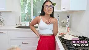 Airbnb Hosts Freeuse Spanish Guest Mindcontrolteen 18+!