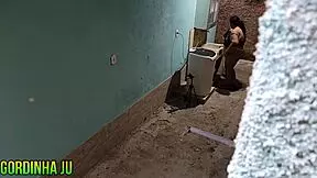 Naughty Brazilian BBW housewife gets facial from young neighbor