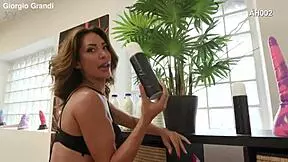 behind the scenes with vittoria divine getting wet and pissing in ahb001