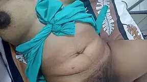 casero bien rico para mis fans le doy masajes a mi coño y mis grandes tetas