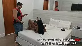 Mais Uma Vez Traindo Mulher Casada no Primeiro Tiro com Dois Homens