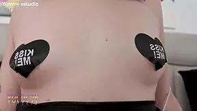 Sexy 18 Year Old Colombian Aradia Has Her First Deep Session with Akilles Black