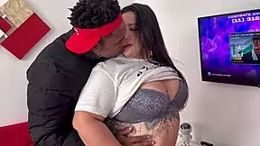 I pretended to lose my wallet so the delivery guy could enter and I offered my ass instead