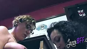 Lezzie Bff - Dom Milf Use Newbie And Play With Toy