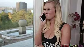 Sappho cheerleader group engages in college activities with young babes