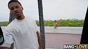 she hooks up on bus with bbc for cash