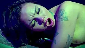 義父が家で隠れて犯す まずチンポ吸って後ろから突く