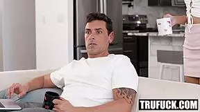 Cum In Coffee For Fathers Day! Bianca Bangs Ryan Driller!