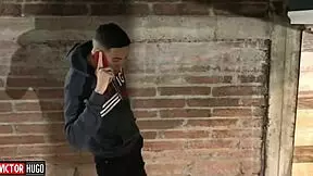 loira dando cuzinho para amigo tatuado?