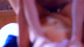 madrastra hooks up with her stepsister's sports buddy in their private home