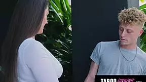 Stepmom Melanie Hicks Strikes DP Bargain With Stepson's Bully