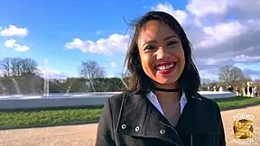 Christina petite 18+ milf brunette d�cha�n�e pour sa premi�re vid�o!