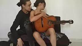 The stepsister wants masturbation while he plays guitar