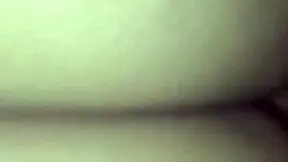 El vecino me sorprende en el baño y me folla el culo 😏