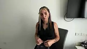 i'm this juicy student willing to do anything for a good grade