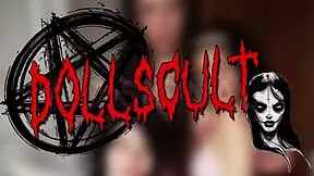 melody plays with her pussy in the tub