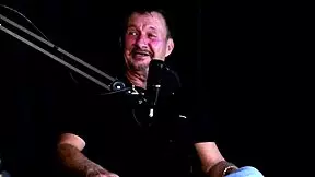 전 대통령 젊은년들 먹고 맨션 소파에서 박아 - 카를로스 우라치 쉬어 레드 😏