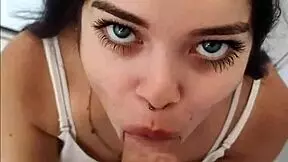 Patricinha debora prado wanted to suck cock before leaving