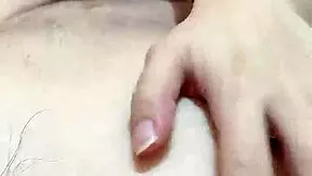 pov massage makes her cum fast in the bath