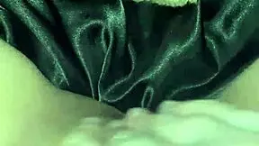 Arabian Snowwhite masturbates during hookup, gets cum inside in Los Angeles USA