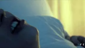 dread hot e emme white fudendo gostoso na cama - fever