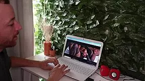 gemeos brincando com a buceta da novinha - irmãos gêmeos fazendo sexo com a novinha