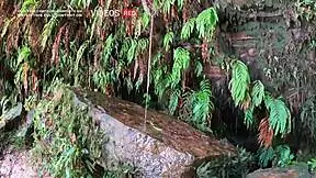 Essa Novinha Sabe O Que Fazer Com Essa Rola!