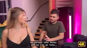 Hunt4k she wanted a new tattoo so she came to suck a strangers dick